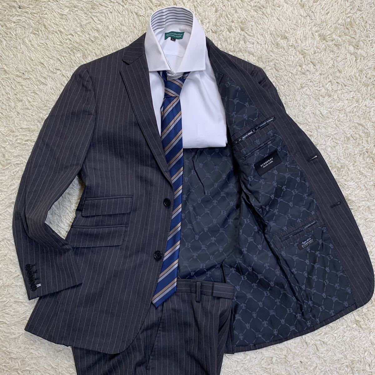 バーバリーブラックレーベル『圧倒的な存在感』BURBERRY BLACK LABEL