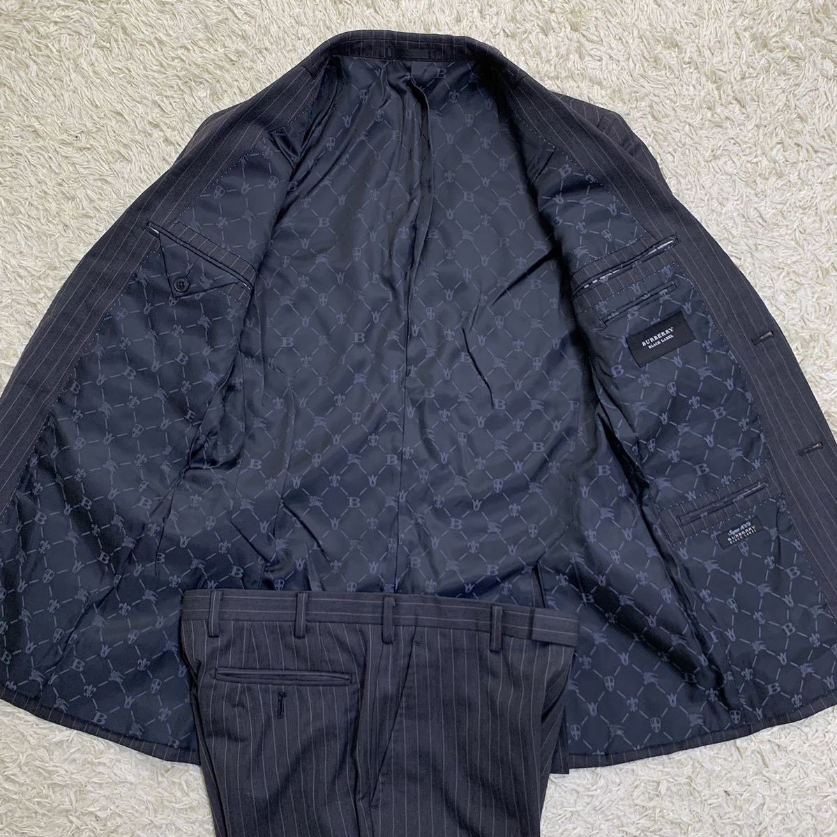 バーバリーブラックレーベル『圧倒的な存在感』BURBERRY BLACK LABEL