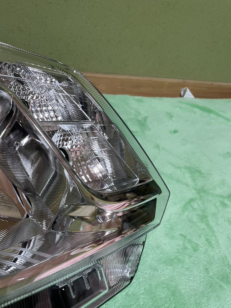 ☆美品☆ ダイハツ 純正 LA150S LA160S ムーヴ LED ヘッドライト ☆美品☆ ダイハツ 純正 LA150S LA160S ムーヴ LED ヘッドライト