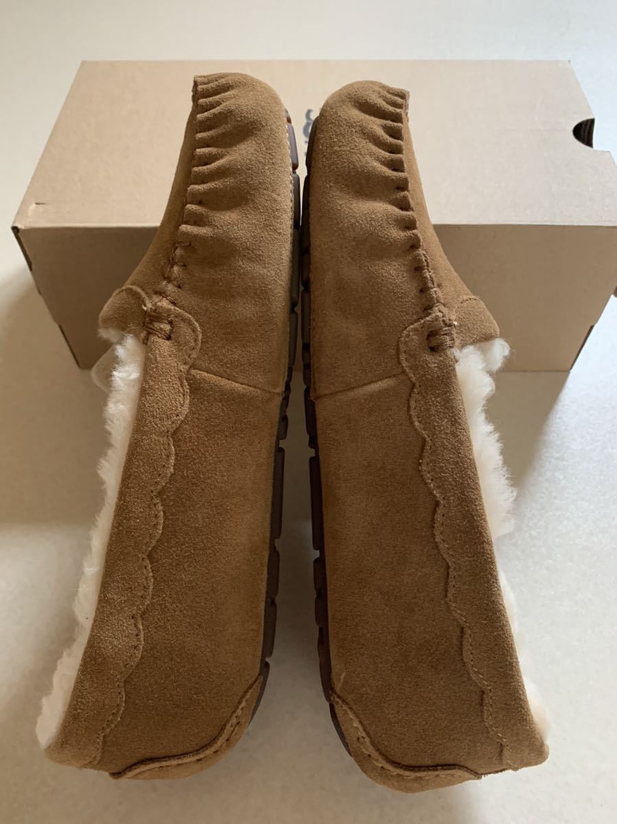 未使用品 UGG モカシン グレージュ スカラップドモック UGG