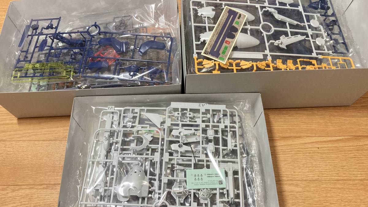 未組み立て品。HGUC 1/144　ADVANCE OF Z バーザム A.O.Z RE-BOOT版・TR-６ RX-124 キハール2・TR-6 ウーンドウォート