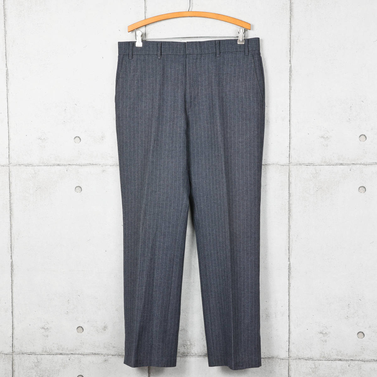 アクションスラックス Levi