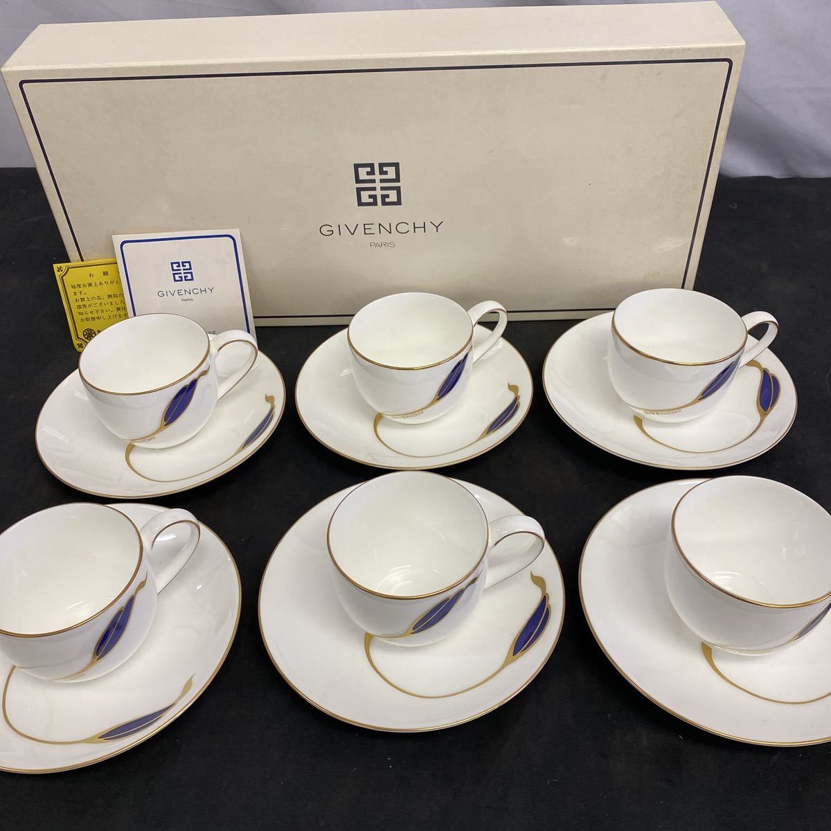 GIVENCHY カップ ペア ジバンシー コーヒー カップ&amp;ソーサー (ジバンシィ) コーヒーセット｜トレファクONLINE 2客セット &amp; 未使用 GIVENCHY&frasl;ジバンシー 洋食器 ソーサー 箱入 《未使用》GIVENCHY