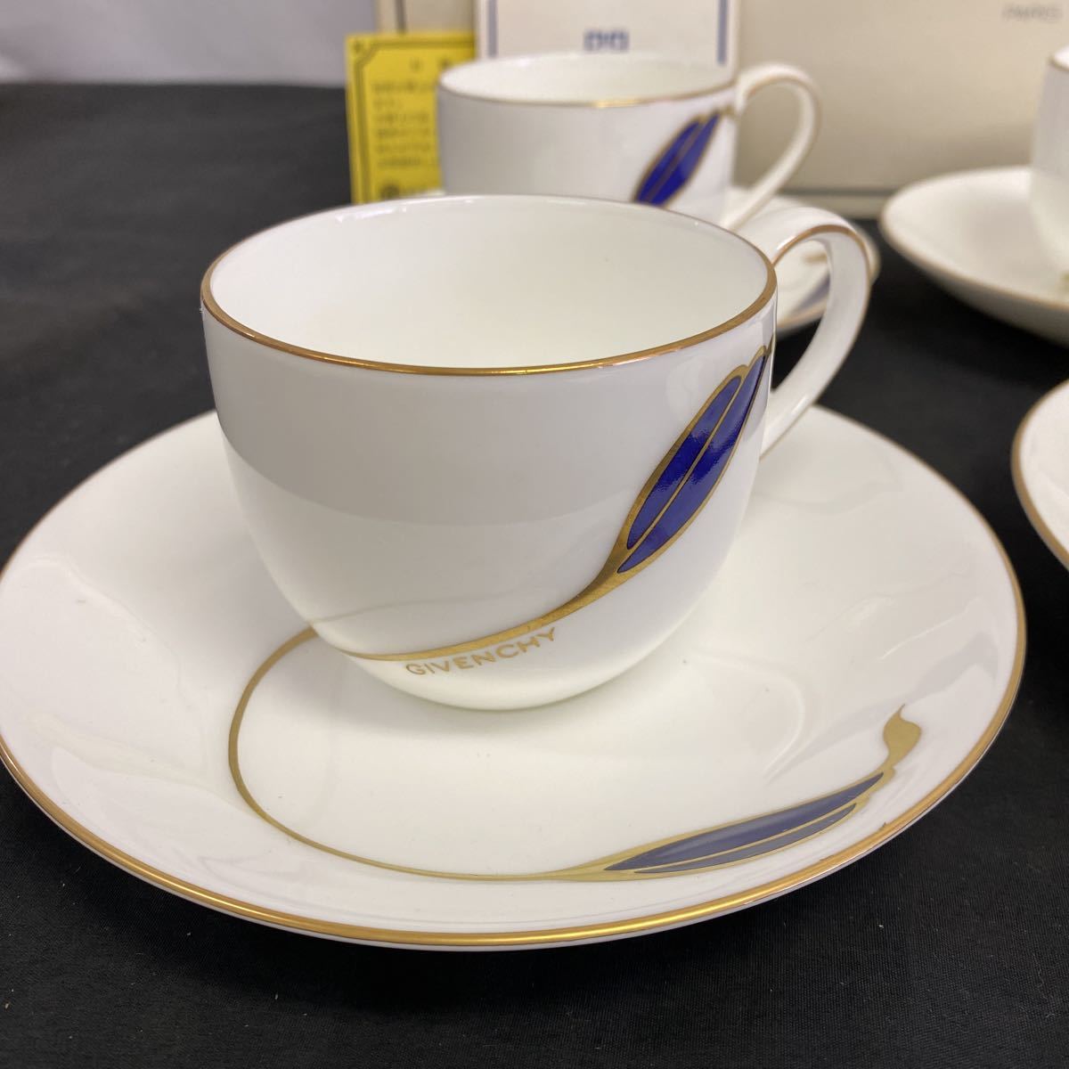 GIVENCHY カップ ペア ジバンシー コーヒー カップ&amp;ソーサー (ジバンシィ) コーヒーセット｜トレファクONLINE 2客セット &amp; 未使用 GIVENCHY&frasl;ジバンシー 洋食器 ソーサー 箱入 《未使用》GIVENCHY
