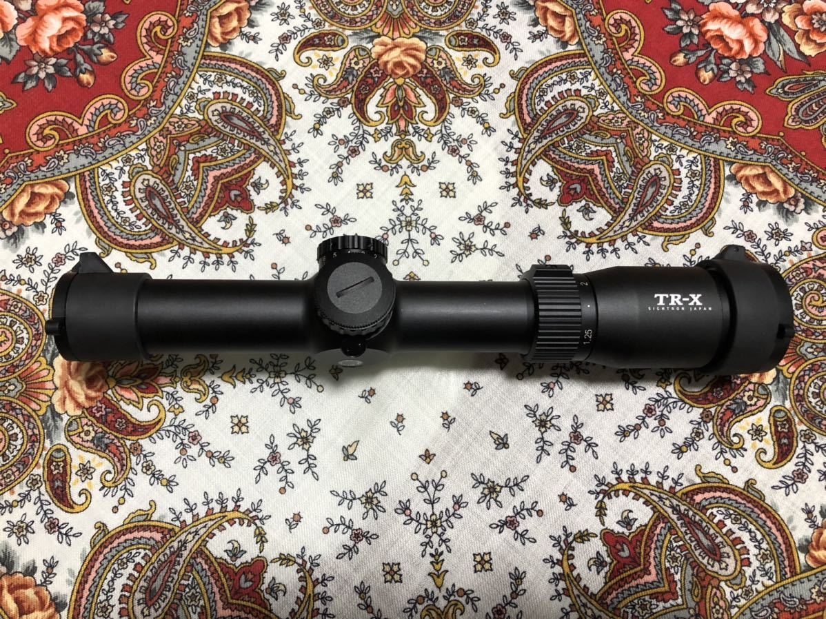 TR-X 1.25-4.5x24 IR CQBライフルスコープ SIGHTRON