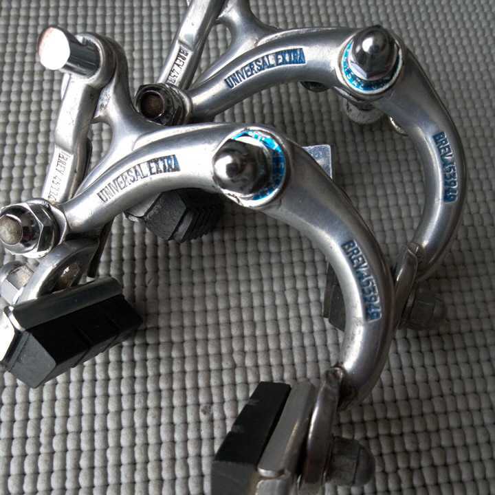 ユニバーサル ブレーキ本体