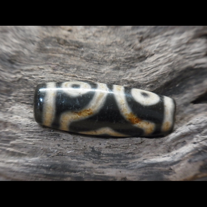 管：a-80 ☆ 三眼天珠 老玉髄 西蔵Agate 幸福 財運 功名 財富