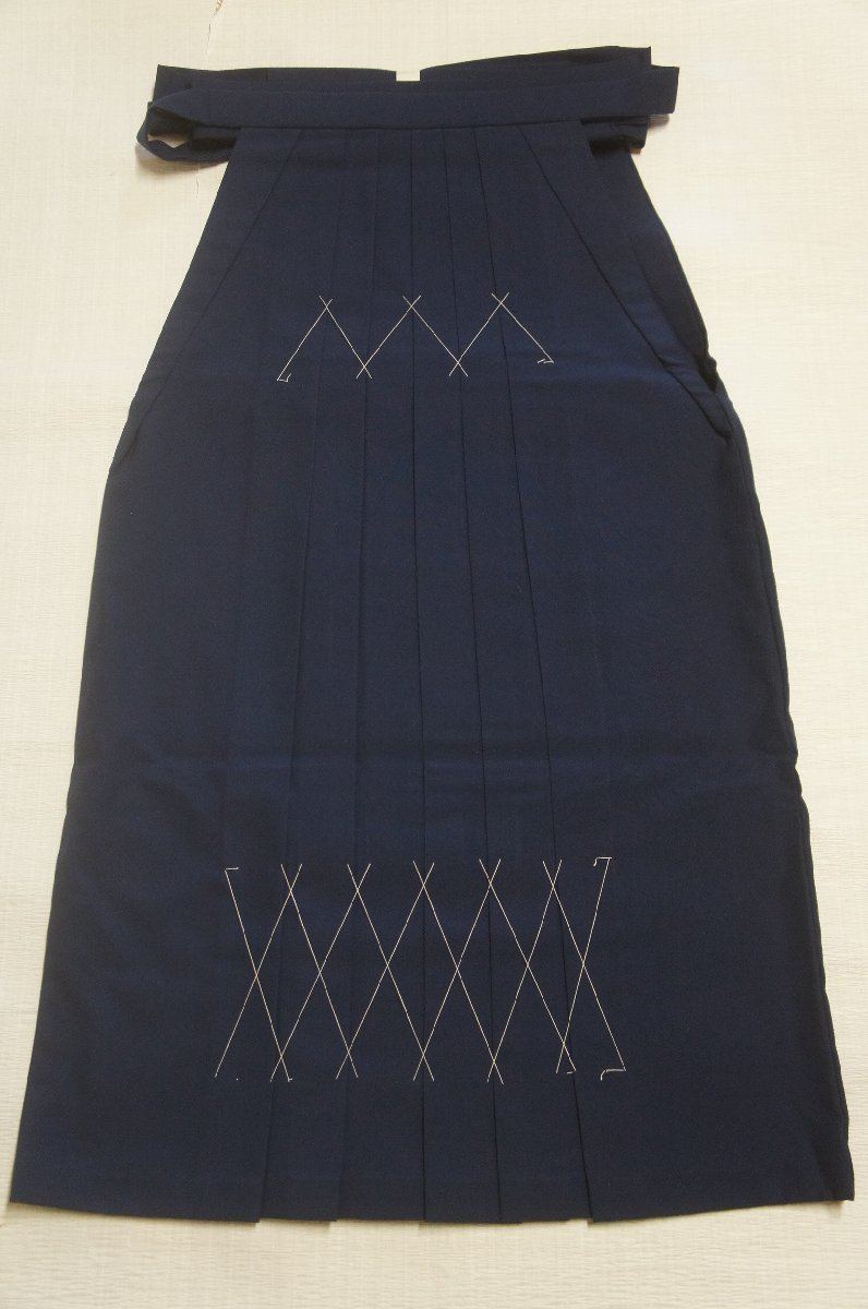 特選ウール紺色無地女性用袴未着用美品[E14128]