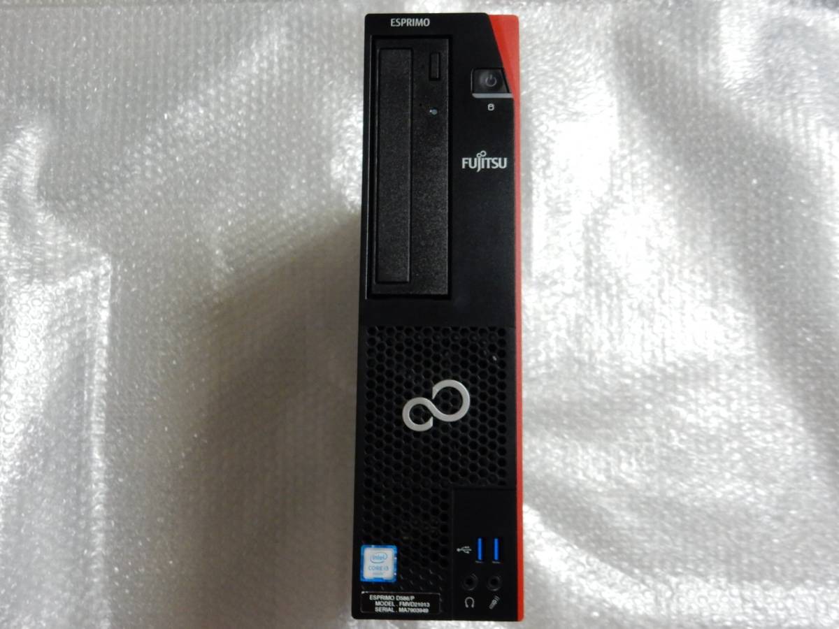 FUJITSU ESPRIMO D586/P Core i3-6100 3.70GHz / 8GB / 500GB / DVD 