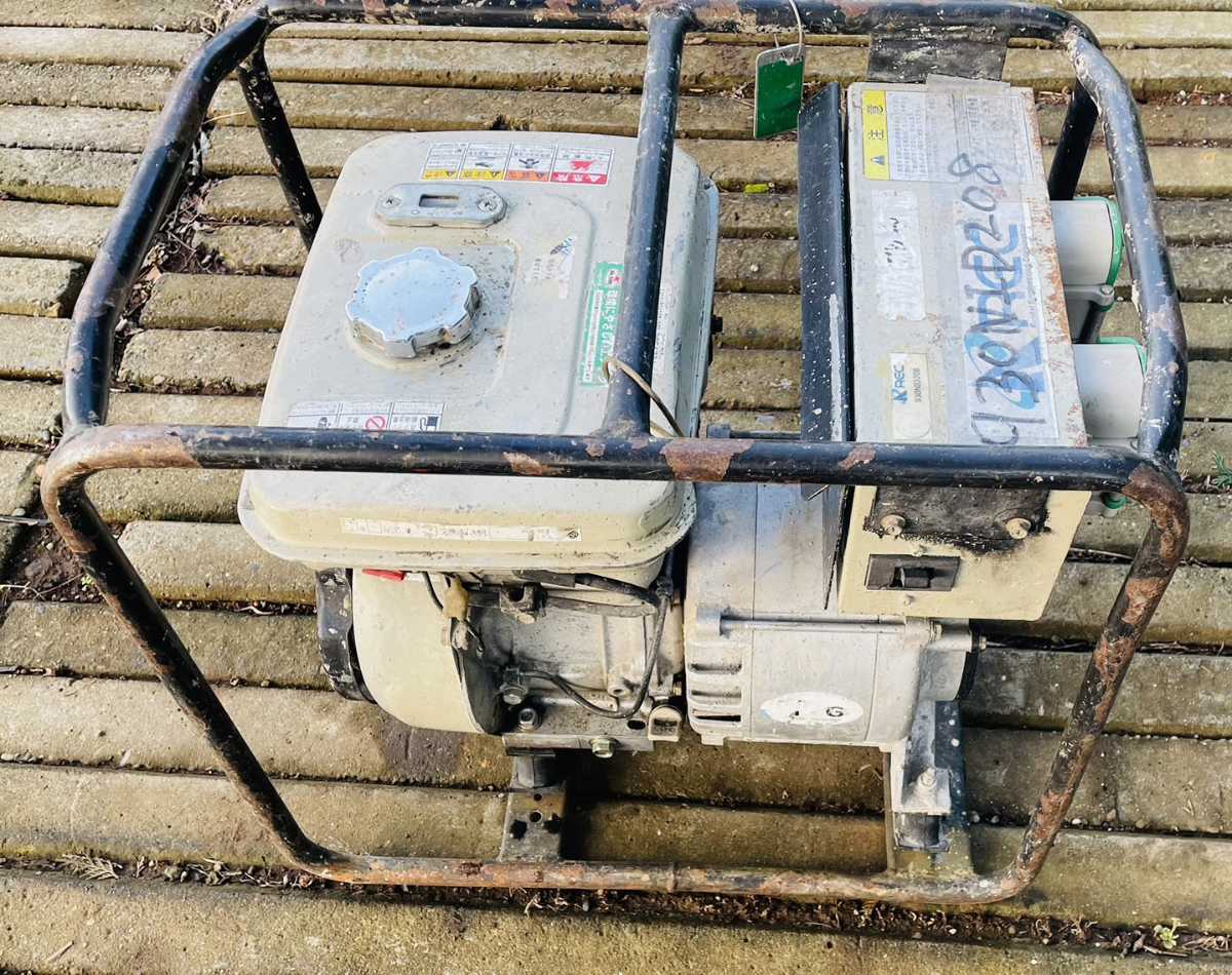 IEG2801M | 新ダイワ インバータ発電機 難あり インバーター発電機