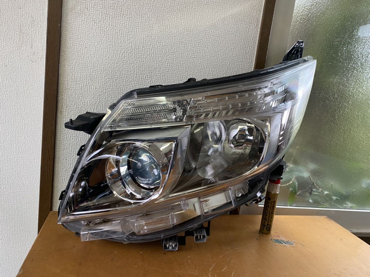 ノア エスクァイア ZRR80 前期 左 LED ヘッドライトICHIKOH 28-227 左