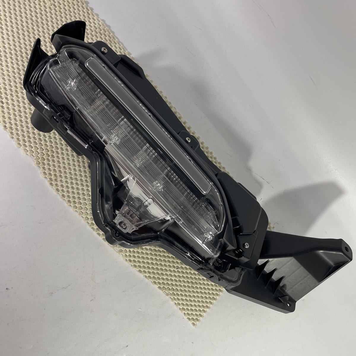 M 34-3-3ヤリスクロス 右　 MXPB10 MXPB15　デイライト　ターンシグナルランプ　 52-328 MXPB15 トヨタ ヤリスクロスの新車グレード一覧（2ページ目）｜新車・未 MXPB10 MXPJ10 MXPJ15