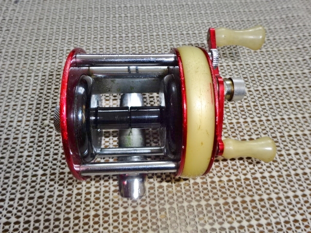ABU 1750A ベイトリール 本体 □アブ ABU 1750A 右巻き ベイトリール フィッシング 【公式通販】