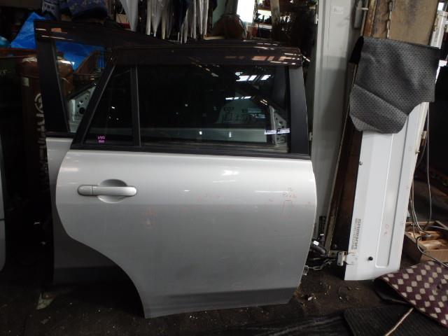 ファミリア DBF-BVY12 リアドア右　スライドドア右 1500 上級 HR15-DE K23 銀 1N12-72-020 166538