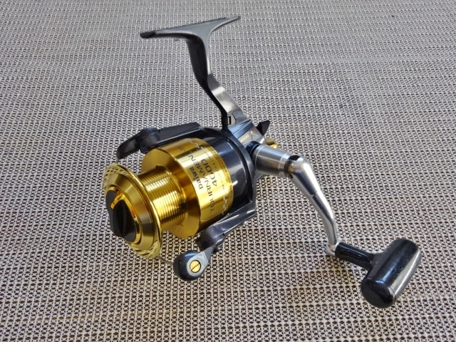 Daiwa Tournamen-S 4000 スピニングリール daiwa tournament s 4000