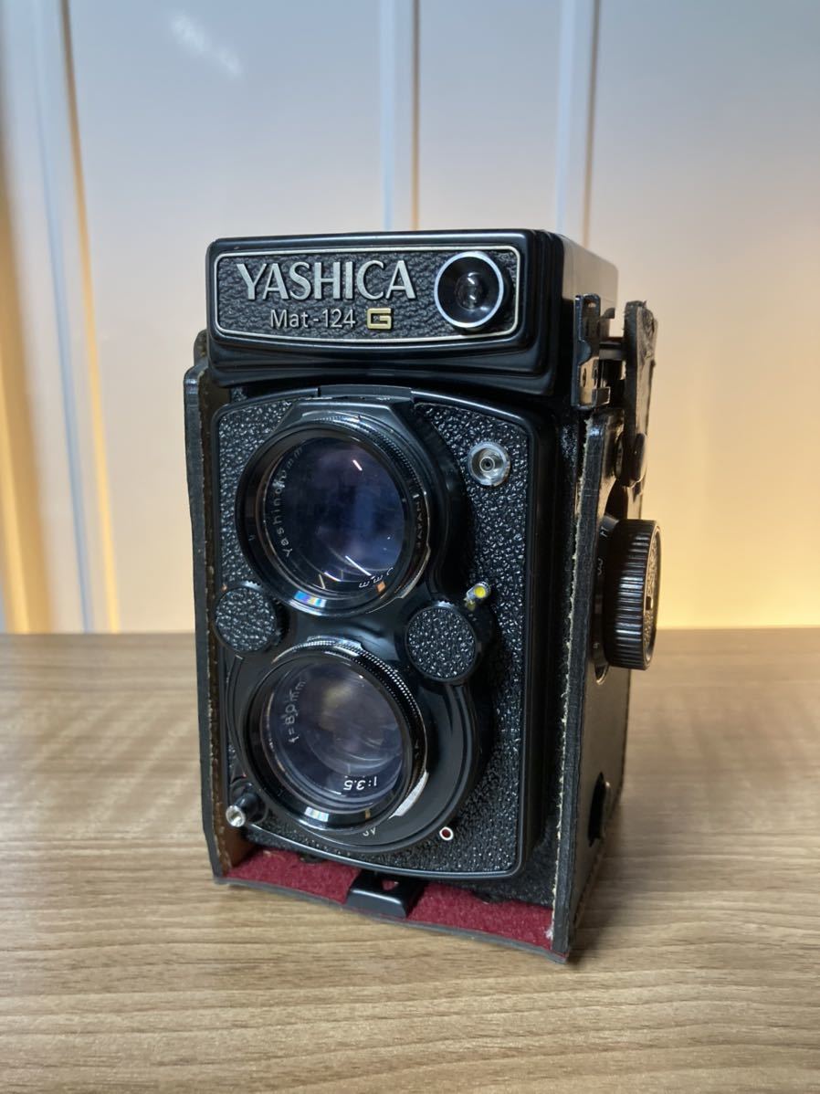Yashica-Mat 二眼レフカメラ 極美品 YASHICA mat 124Gヤシカ 二眼レフ フィルムカメラ 外観 【公式