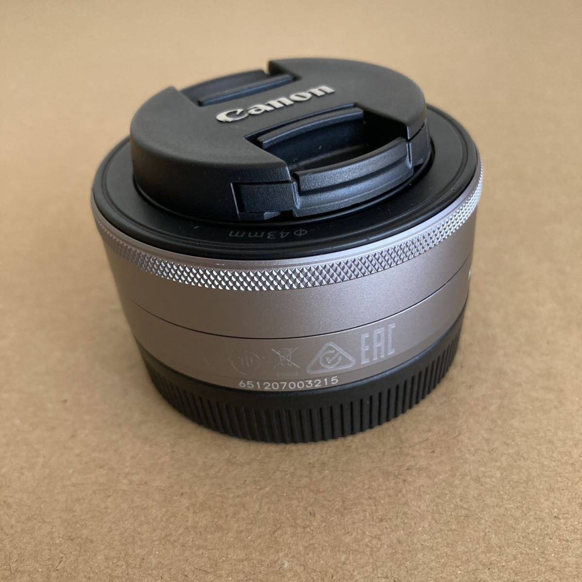 美品 Canon EF-M22mm F2 STM 単焦点レンズ パンケーキレンズ シルバー