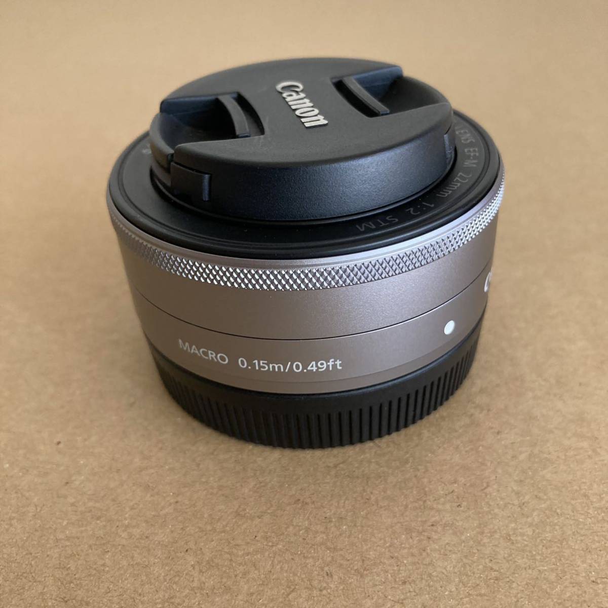 美品 Canon EF-M22mm F2 STM 単焦点レンズ パンケーキレンズ シルバー