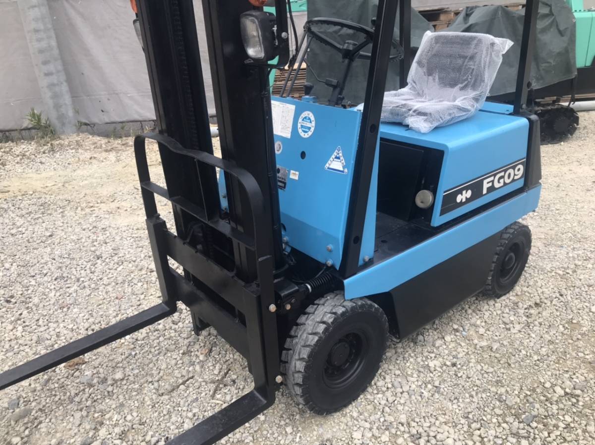 FG09-2 Komatsu FG09 -2コマツフォークリフトFG09 - 900kg 前後 