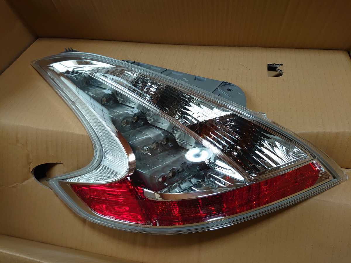 フェアレディ Z34 純正クリアテールランプ