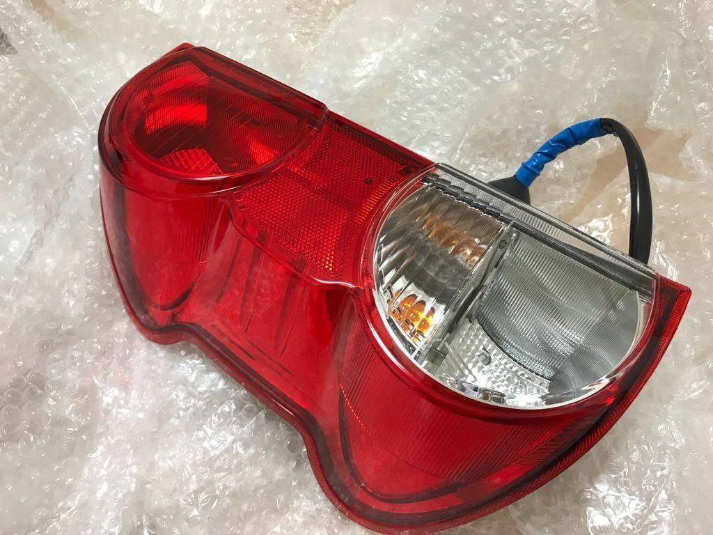 【100%新品，品質保証】 良品 NV200 バネット VM20 バン 純正 テールランプ 左(テールライト)｜売買されたオークション情報、yahooの商品情報をアーカイブ公開 - オークファン 日産用