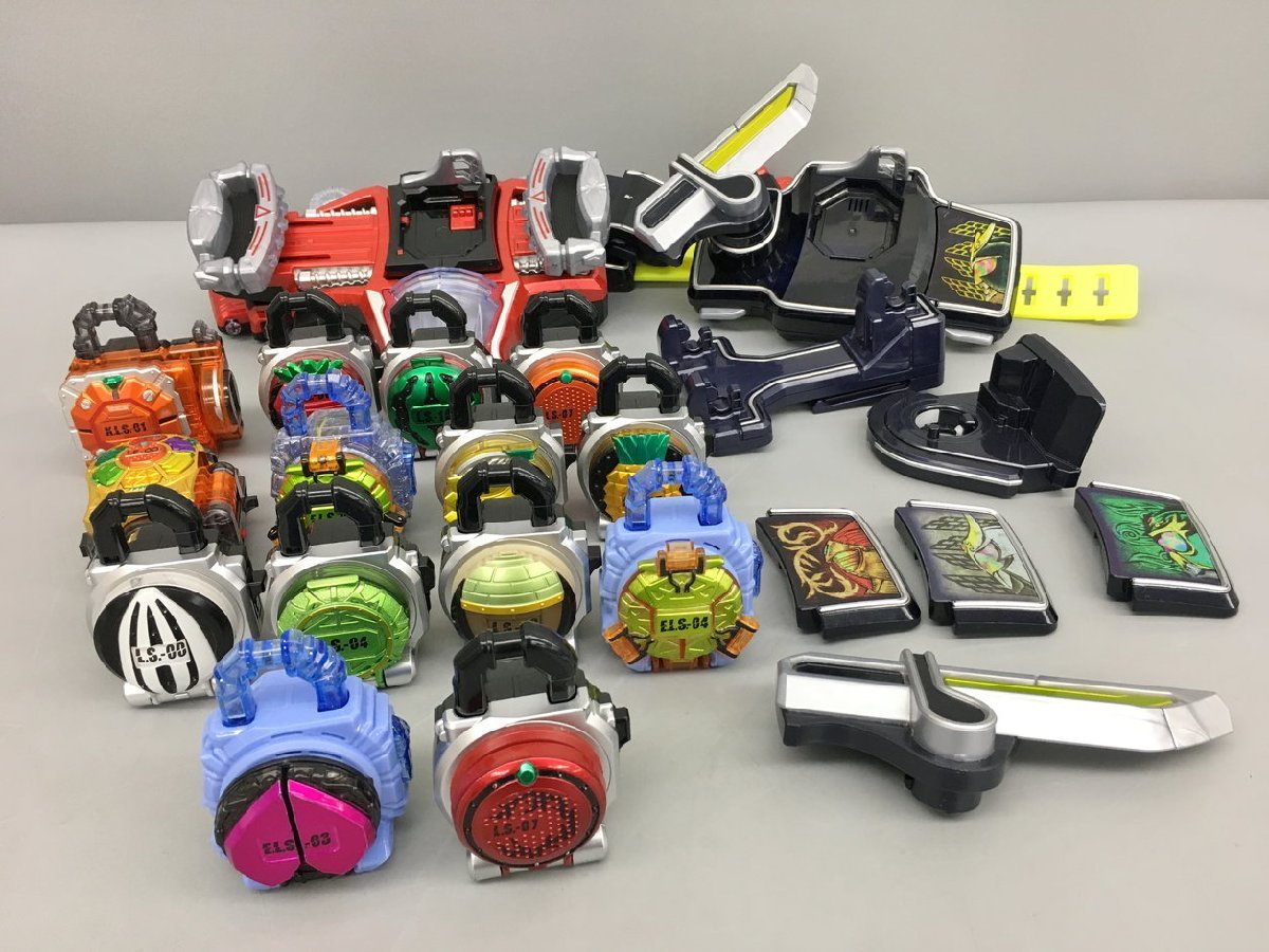 DX戦極ドライバー ゲネシスドライバー DX版ロックシード付き 2211LBS040