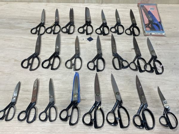 新品，得価 １１－７４ はさみまとめて 洋裁鋏 裁ちばさみ 銘有 庄三郎 などいろいろ(裁縫道具)｜売買されたオークション情報、yahooの商品情報をアーカイブ公開 - オークファン 裁縫道具