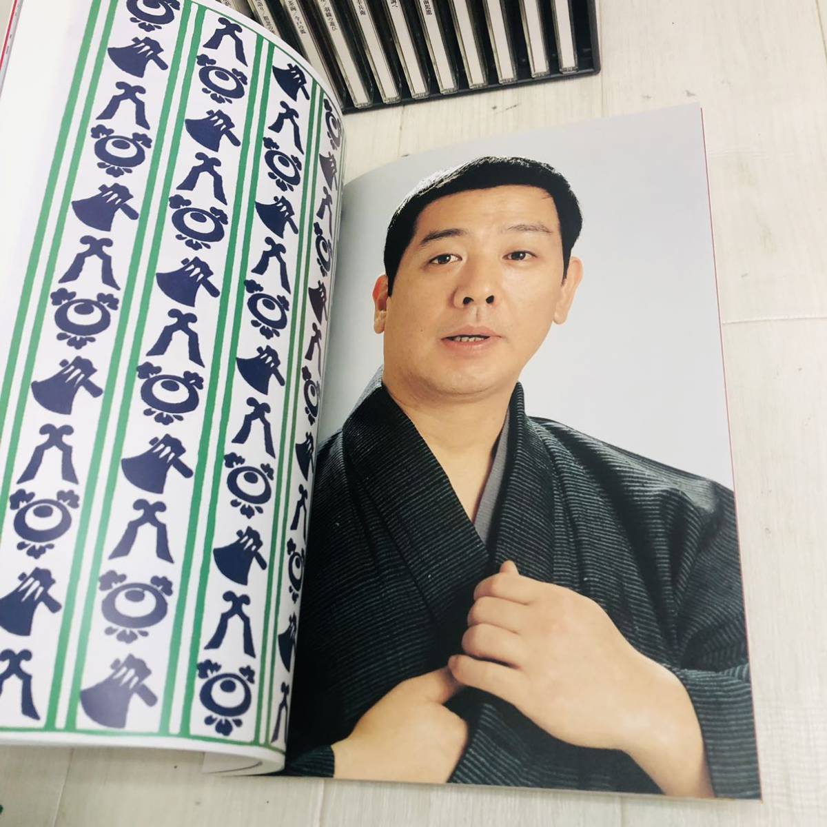 【値下げ】古今亭志ん朝 新選独演会 CD15枚＋解説書　美品 10SC 165 古今亭志ん朝 新選独演会 落語 CD 15枚組 解説書 収納付き