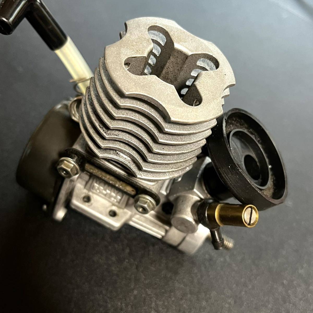 タミヤ TG10 Mk.1 ラジコンエンジン FS-12S リコイル付き エンジンカー