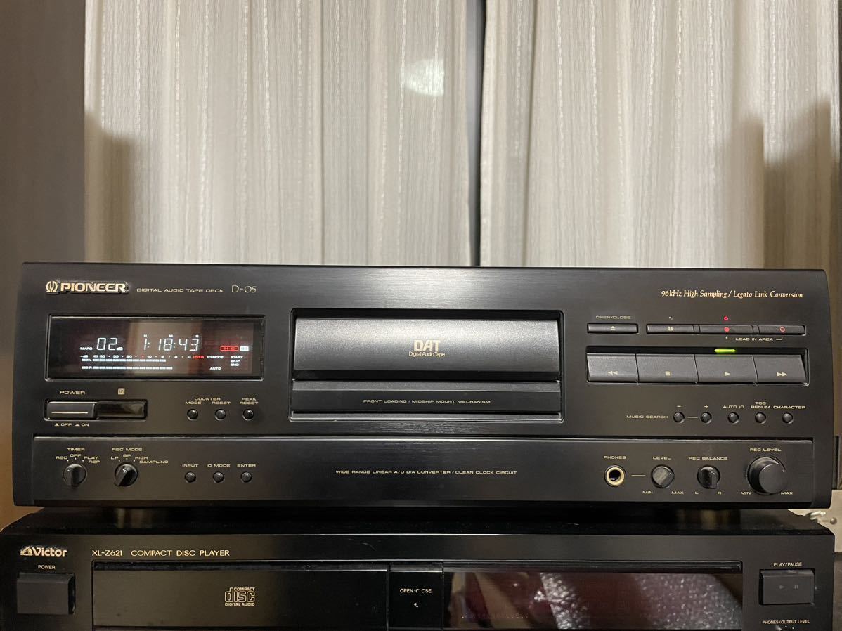 PIONEER DAT D-05 デジタル・オーディオ・テープ・デッキ | MTR □DAT
