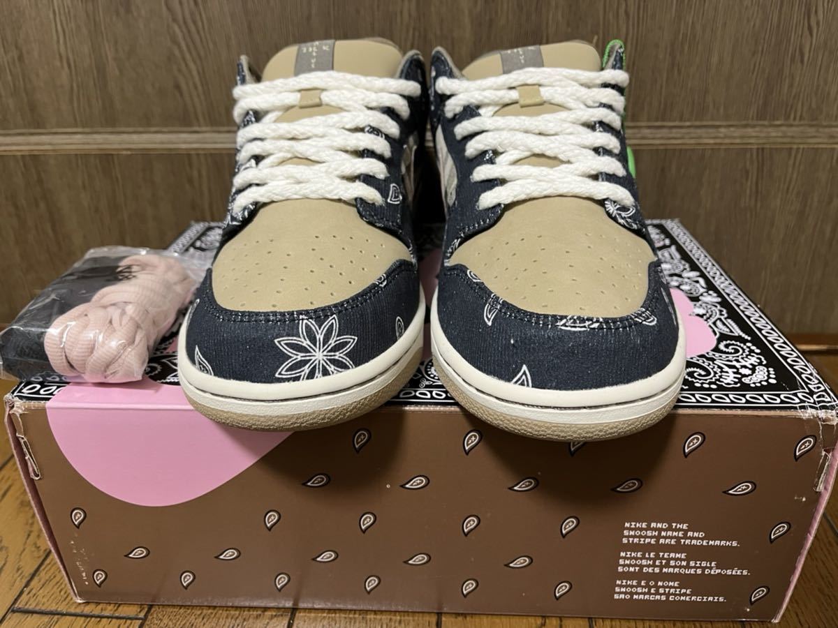 TRAVIS SCOTT × NIKE SB Dunk Low トラヴィススコット・ナイキSB 