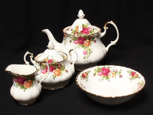 ロイヤルアルバート ティーセット 4点 ティーポット シュガーポット クリーマー ボウル オールドビューティーローズ ROYAL ALBERT