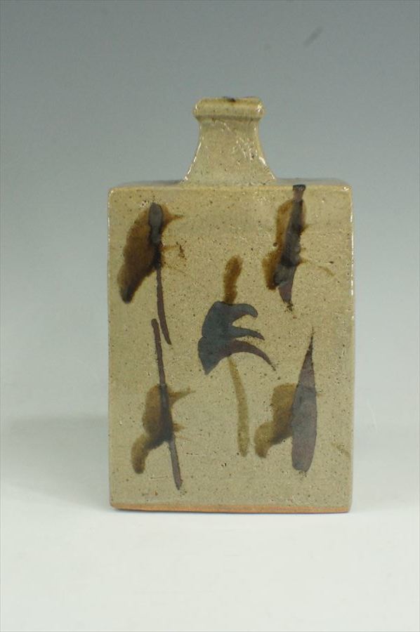 T 益子焼 人間国宝 浜田庄司 濱田庄司 鉄絵 扁壷 角壺 高さ18cm 花器