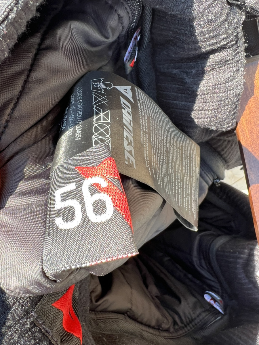Dainese ダイネーゼ　P. RIDDER D1 GORE-TEX サイズ56 D1 GORE-TEX DAINESE Ridder メルカリ 地球を旅するホンモノの冒険者