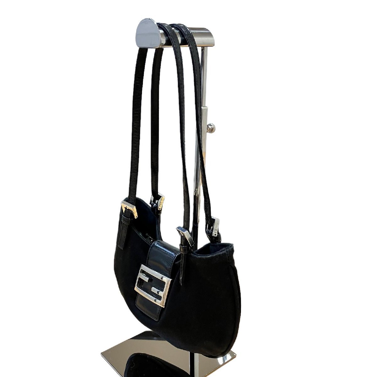 フェンディ ミニ バッグ FF金具 ブラック ショルダーバッグ フェンディ FENDI ショルダーバッグ ポーチ クロスボディ 8BS017