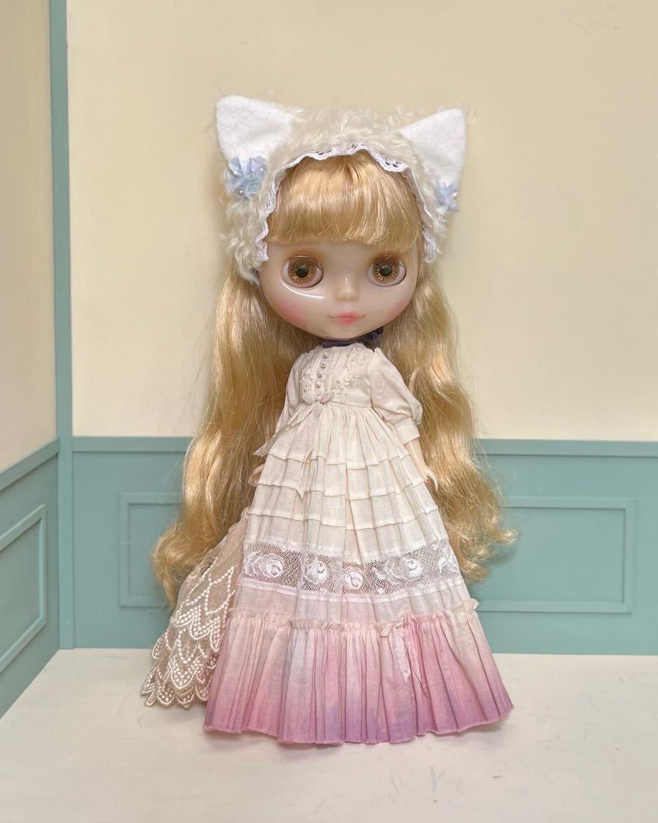  mion Blytheoutfit 白猫ちゃんのドレスセット(服、靴)｜売買されたオークション情報、yahooの商品情報をアーカイブ公開 - オークファン 服、靴