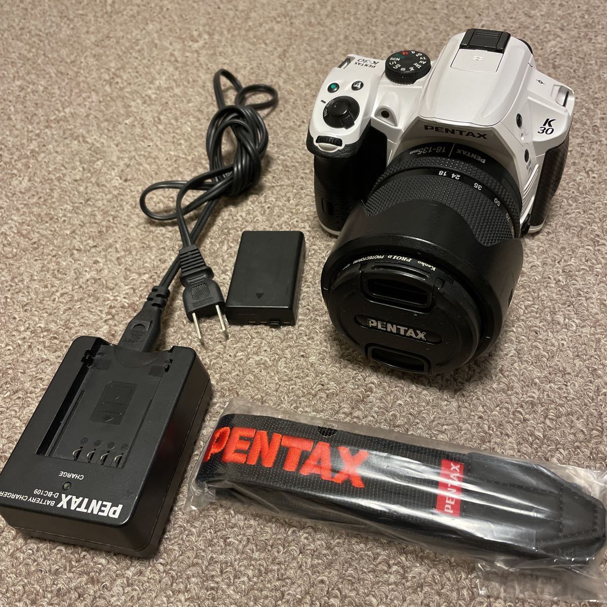 ペンタックス PENTAX デジタル一眼 K-30 レンズキット 18-135mm PENTAX