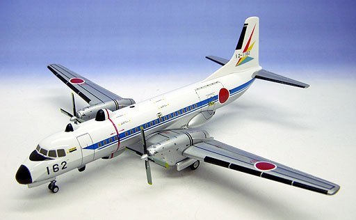 □即決 全日空商事 1/200【YS-11E（ECM） 航空自衛隊 入間基地総隊司令