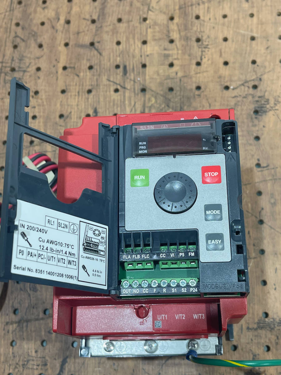 東芝 インバータ VFNC3S-2022PL (三相モーター制御用) VF-nC3シリーズ 