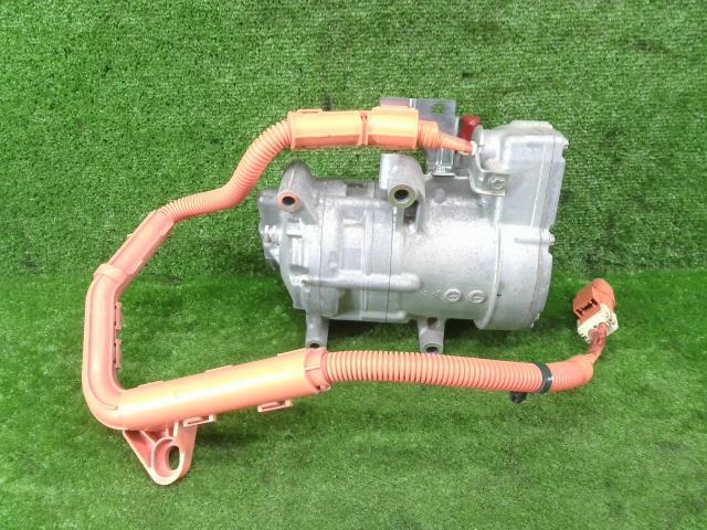 フィット ハイブリッド DAA-GP5 エアコンコンプレッサー A⁄C