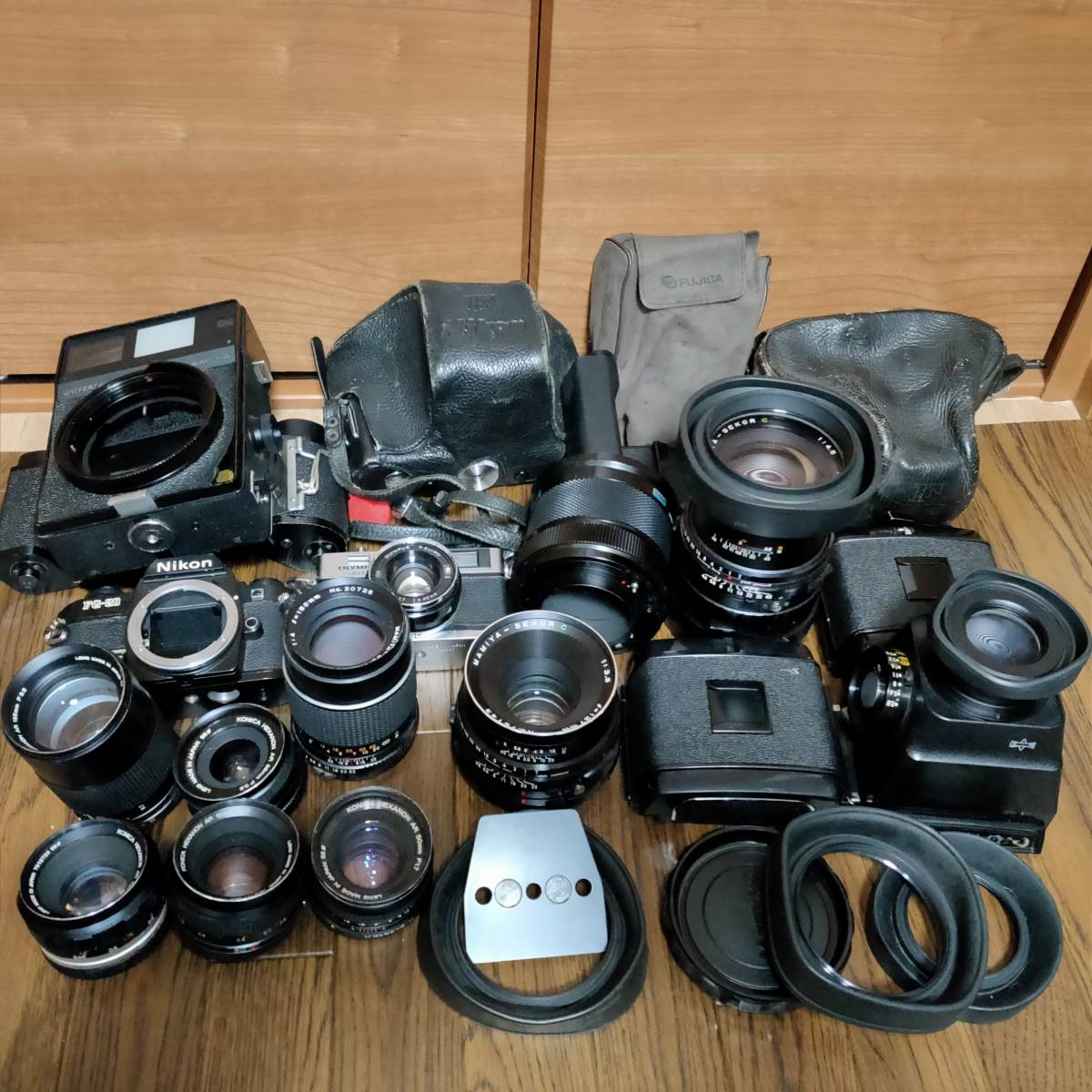 最安値，得価 マミヤ ニコン オリンパス コニカ MAMIYA NIKON KONICA OLYMPUS 35mm 中判 フィルム カメラ用品 カメラ アクセサリー レンズ まとめ(大判、中判カメラ用)｜売買されたオークション情報、yahooの商品情 大判、中判カメラ用