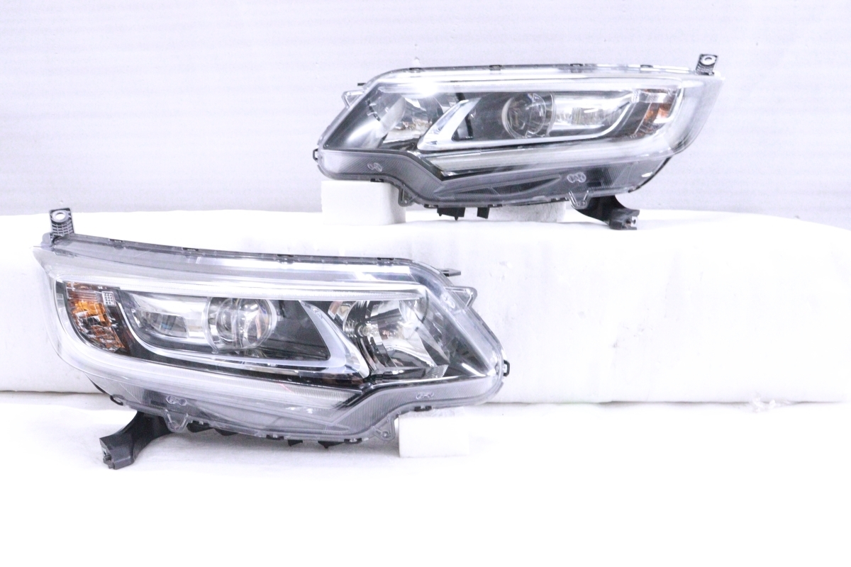 2X-902☆前期 LED GB7 フリードハイブリッド☆左右ヘッドライト