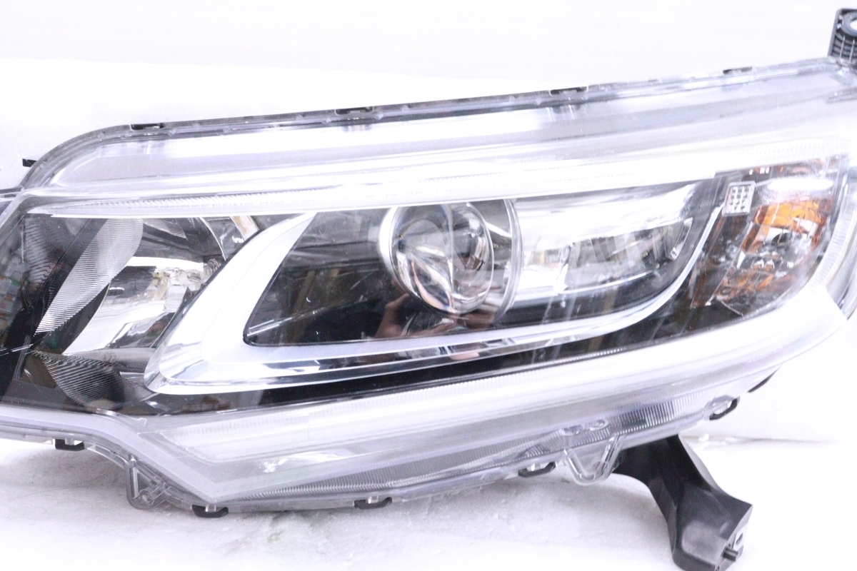 2X-902☆前期 LED GB7 フリードハイブリッド☆左右ヘッドライト