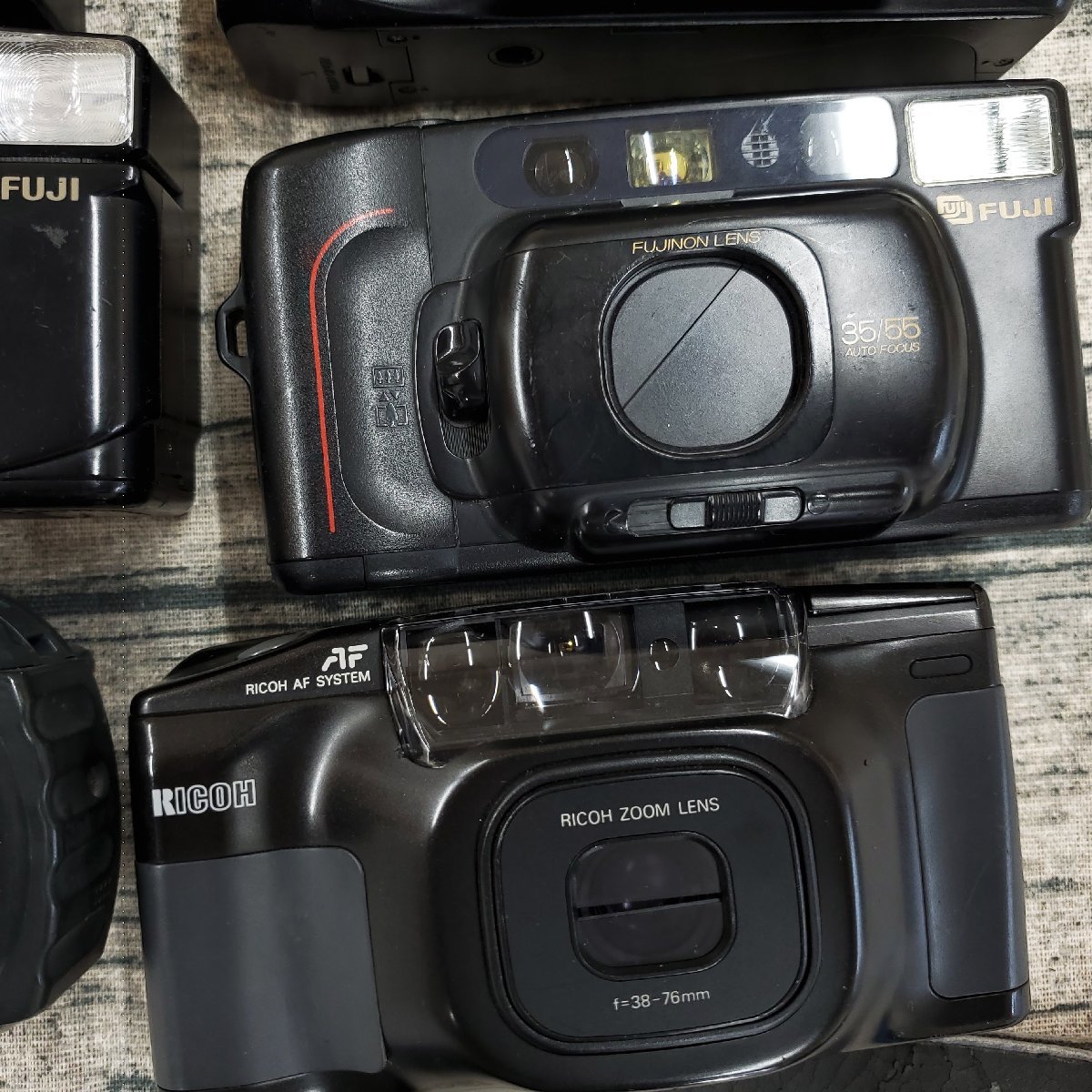 コンパクトカメラ17点まとめ◆FUJI◆FUJICA◆MINOLTA◆OLYMPUS◆PENTAX◆RICOH◆KYOCERA◆YASHICA◆KONICA MINOLTA◆TITAN #1213-3 Camera KYOCERA まとめて Medium Format ベストセラー