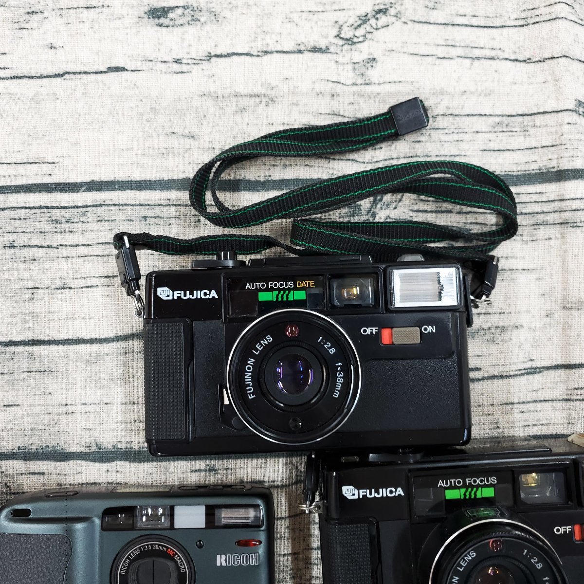 コンパクトカメラ17点まとめ◆FUJI◆FUJICA◆MINOLTA◆OLYMPUS◆PENTAX◆RICOH◆KYOCERA◆YASHICA◆KONICA MINOLTA◆TITAN #1213-3 Camera KYOCERA まとめて Medium Format ベストセラー