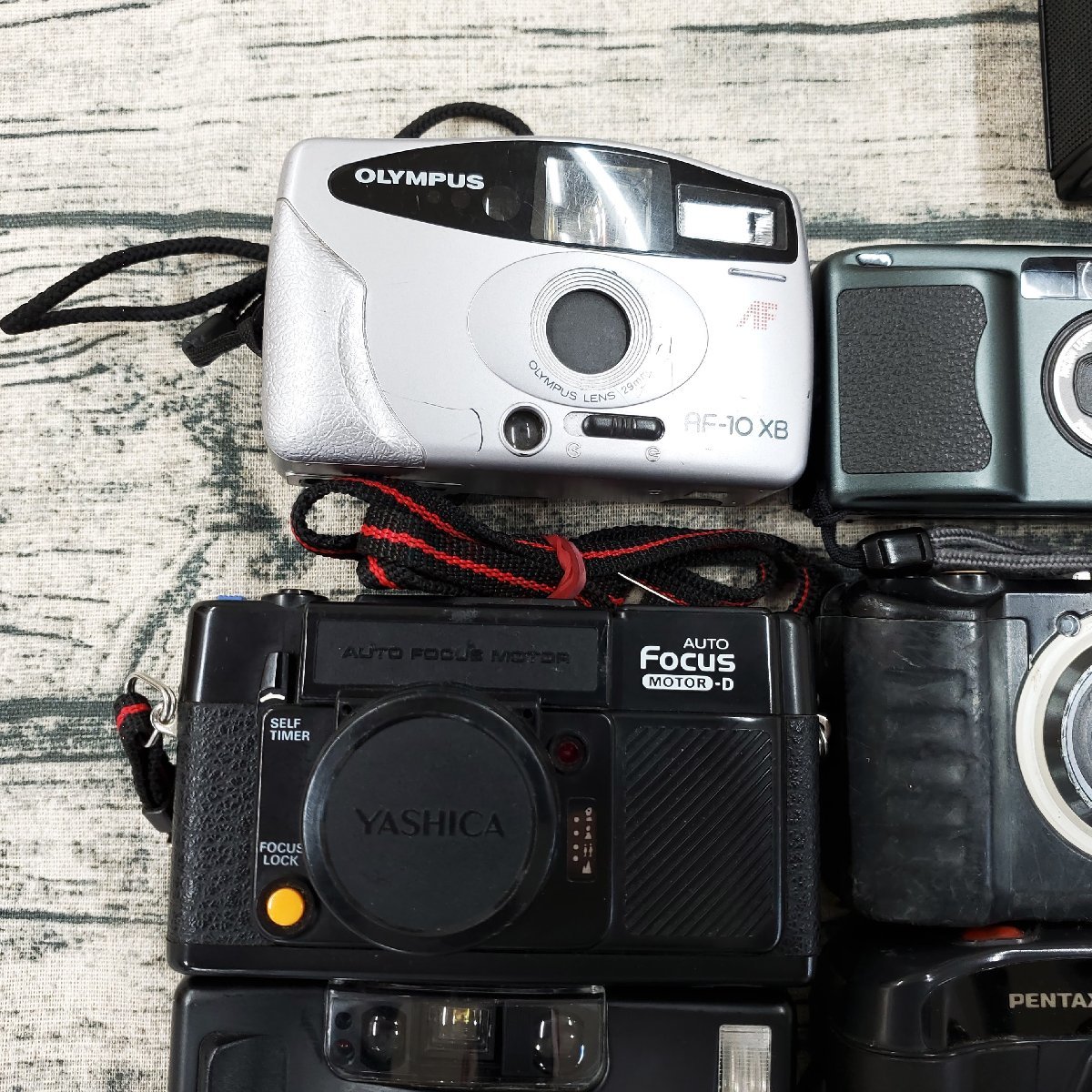 コンパクトカメラ17点まとめ◆FUJI◆FUJICA◆MINOLTA◆OLYMPUS◆PENTAX◆RICOH◆KYOCERA◆YASHICA◆KONICA MINOLTA◆TITAN #1213-3 Camera KYOCERA まとめて Medium Format ベストセラー