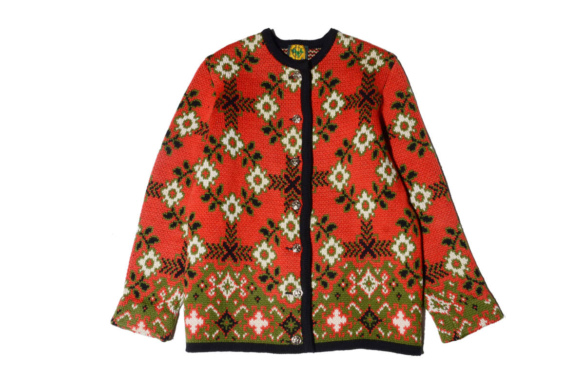 美品。 ドイツの古着　hundt modell チロリアン調　 柄編みカーディガン　ニットノーカラージャケット