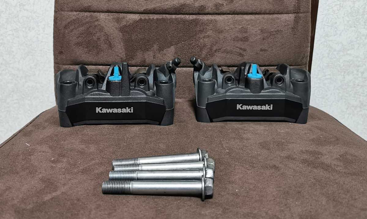 Z900RS ZR900C 純正 フロントブレーキキャリパー 左右