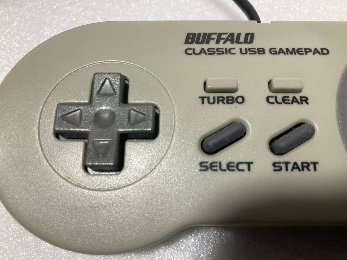 158 BUFFALO レトロ調USBゲームパッド BSGP815GY スーファミ 