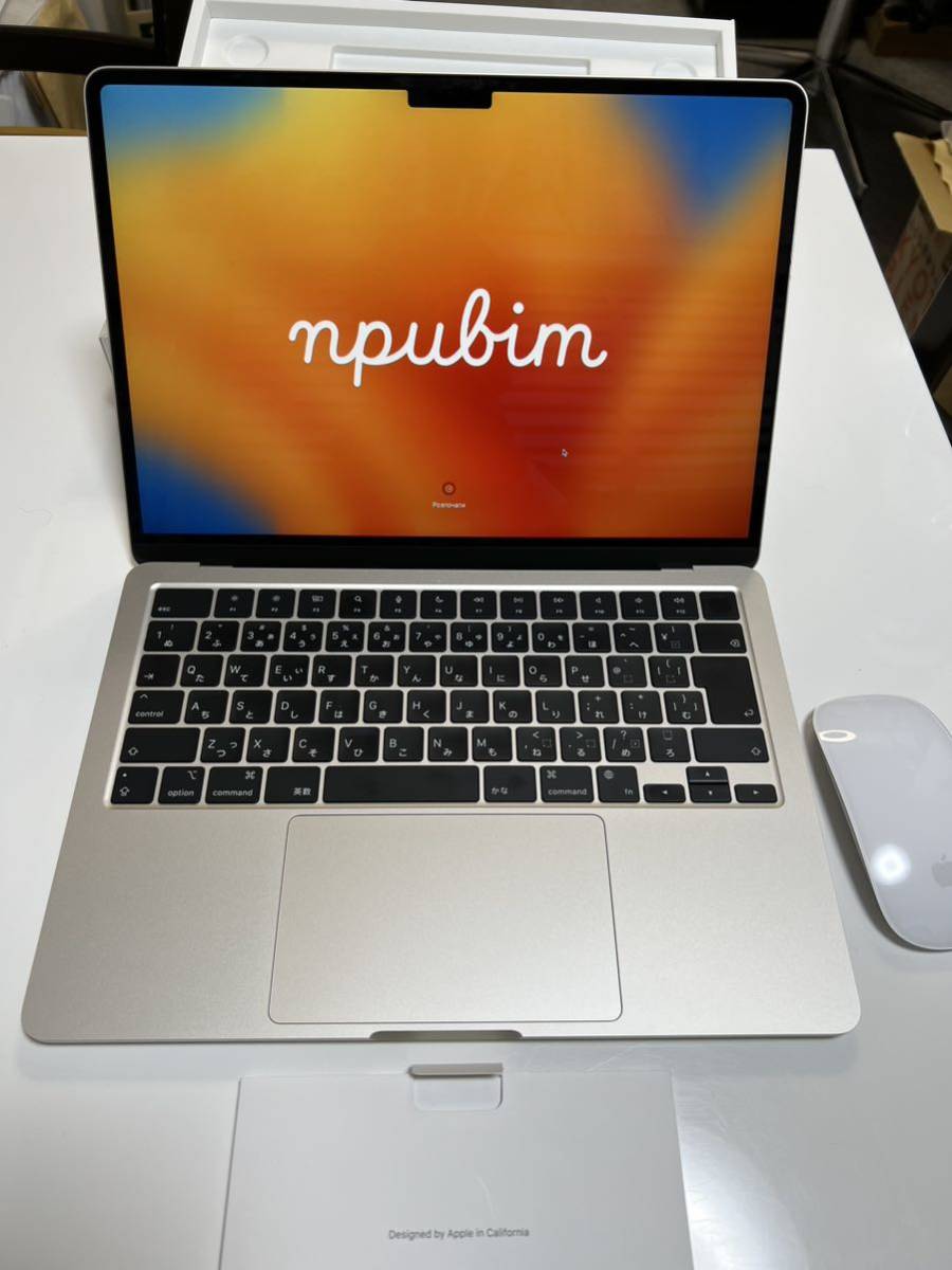 中古極美品MacBook Air M2 13.6インチ8コアCPU &GPU 16GBメモリ 512GB SSD スターライト
